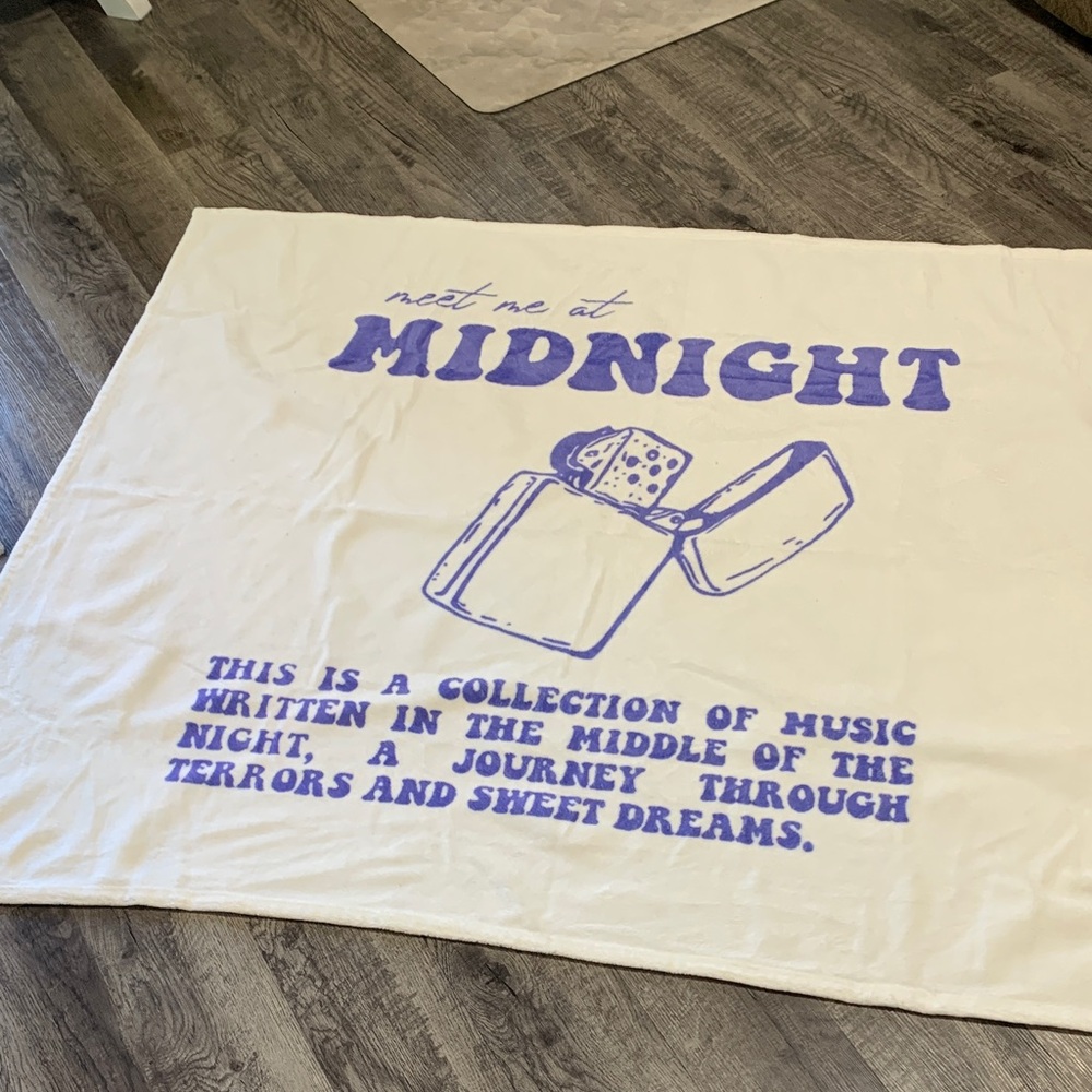 Taylor Swift Midnights Blanket